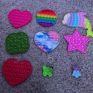 FIDGET LOT. Pop It’s, Squishys, and miscellaneous fidgets.